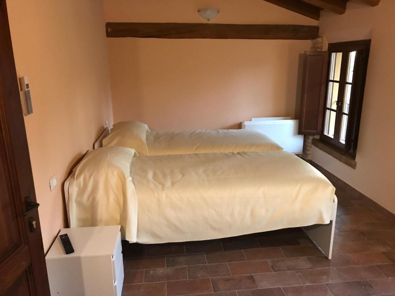 Agriturismo Podere Casino Mezzolara Pokoj fotografie